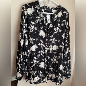 NWT Lane Bryant Plus Size 26/28W Black and white top